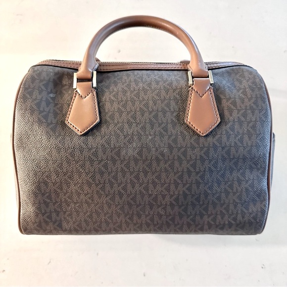 EUC Michael Kors Bedford Signature Brown Large Duffel Satchel - Picture 2 of 5